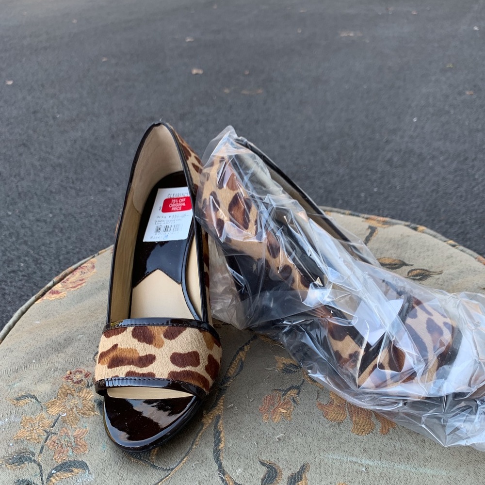 Michael kors heels never worn size 8